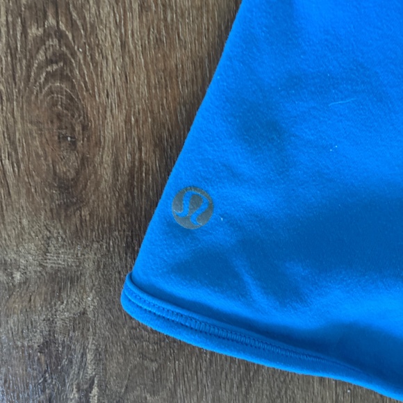 ✨Lululemon cross front shorts✨ - Picture 4 of 5